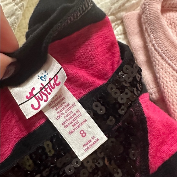 4 Girls Shirts Bundle Average Condition Justice and Old Navy Size 8 - Picture 2 of 9